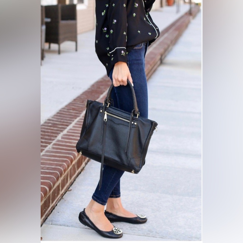 Tory Burch Reva Black With Silver Logo Size 9